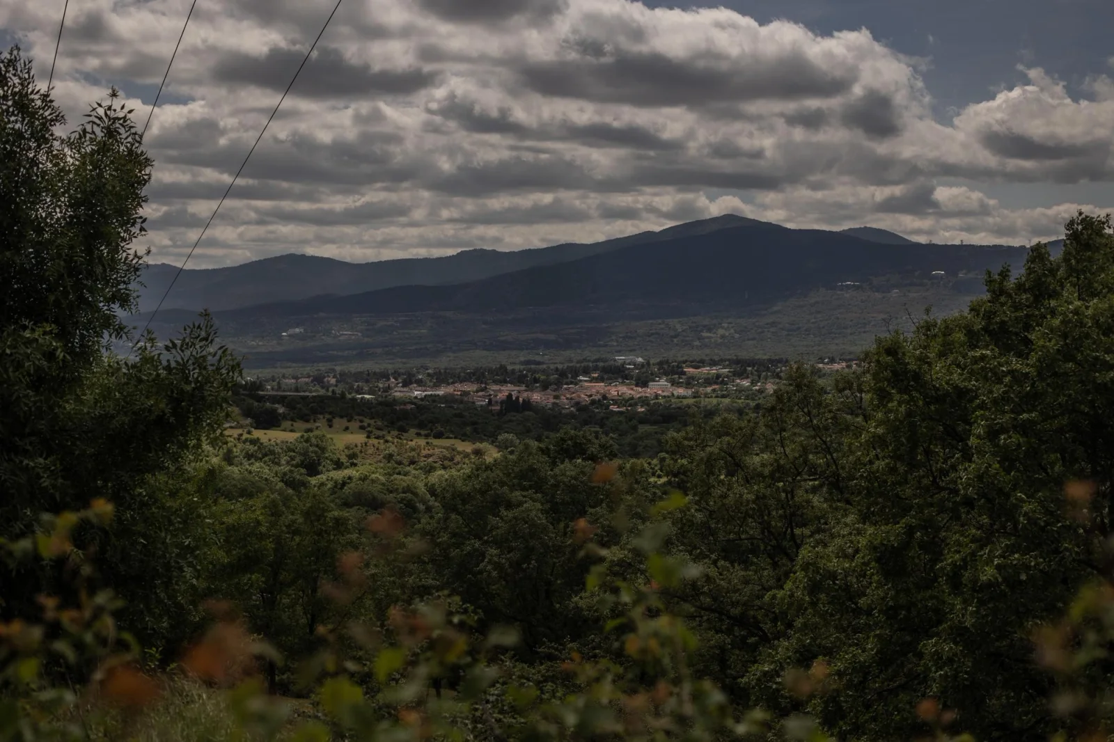 A panoramic view of the Guadarrama mountains surrounding