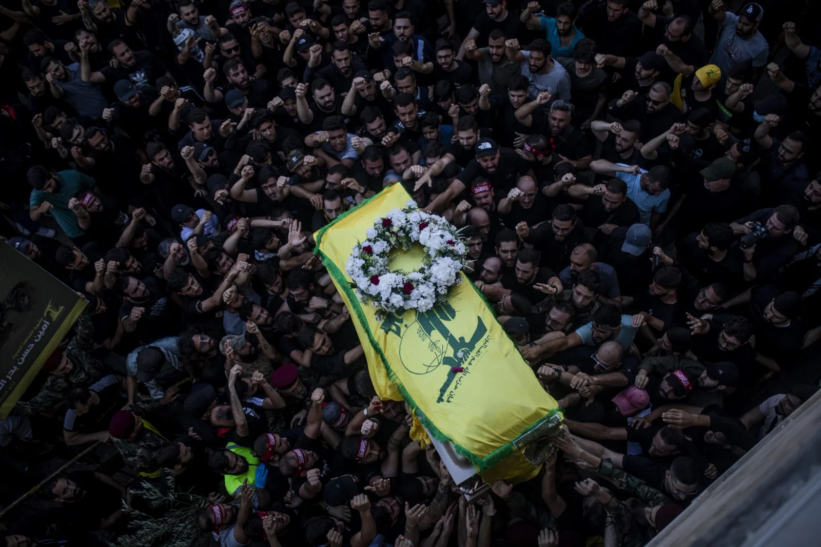 Funeral de un militante de Hezbolá en Dahieh/ Beirut, muerto durante los enfrentamientos con las fuerzas israelies al sur del Líbano