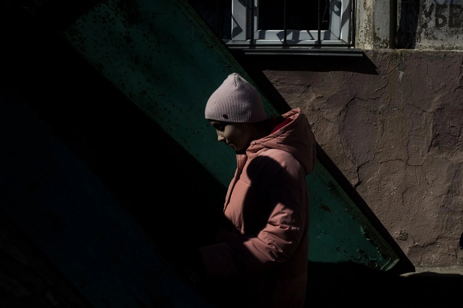 7-year-old Olona in an old World War II shelter where she and her mother and sister go every time the sirens sound in the city of Mykolaiv for fear of bombing. The town is key to the Russian troops' advance towards Odessa. Since the start of the offensive, 27 civilians have been killed and hundreds wounded in the city because of the constant shelling. Out of a population of 500,000, more than half have already fled westwards.